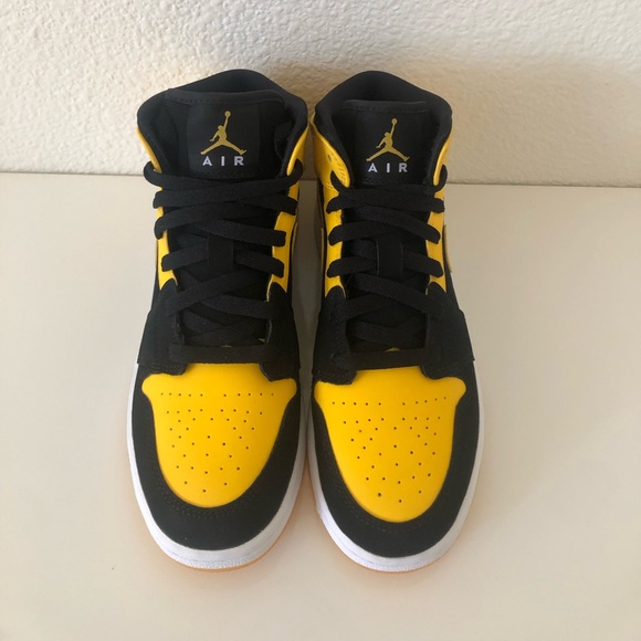 Air Jordan 1 Mid New Love 2017 - Picture 7 of 15